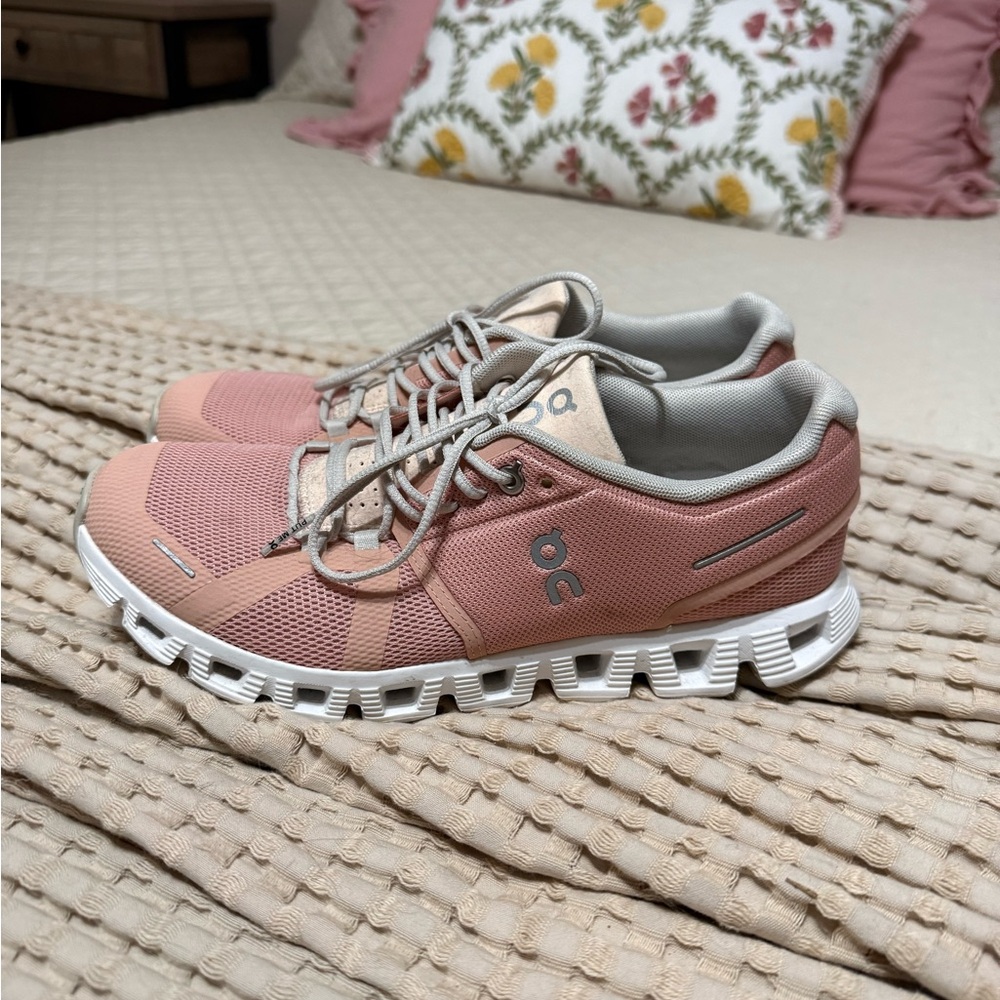 On Cloud Running Women's Pink Running Shoes